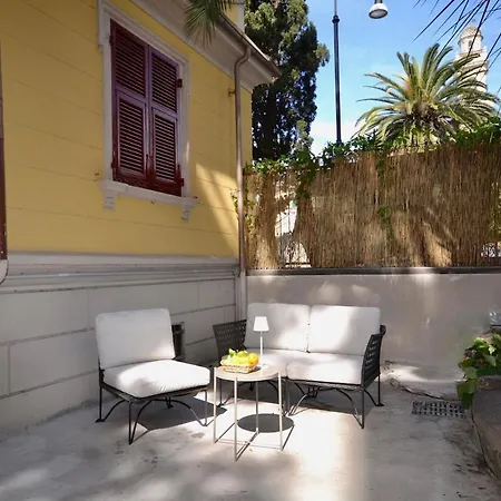 アパート Le Sorelle - Elegante Appartamento Fronte Mare - 6 Posti Letto - Con Posto Auto Privato ラッパロ