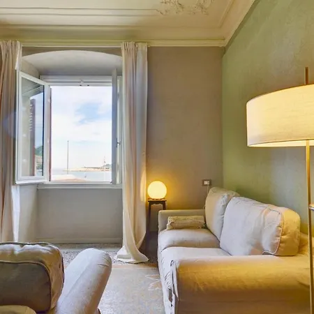 Le Sorelle - Elegante Appartamento Fronte Mare - 6 Posti Letto - Con Posto Auto Privato ラッパロ