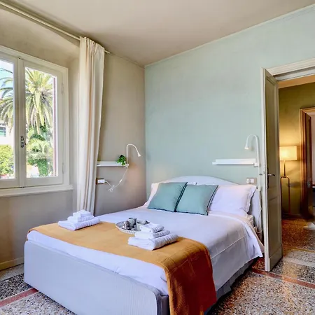 Le Sorelle - Elegante Fronte Mare - 6 Posti Letto - Con Posto Auto Privato アパート ラッパロ